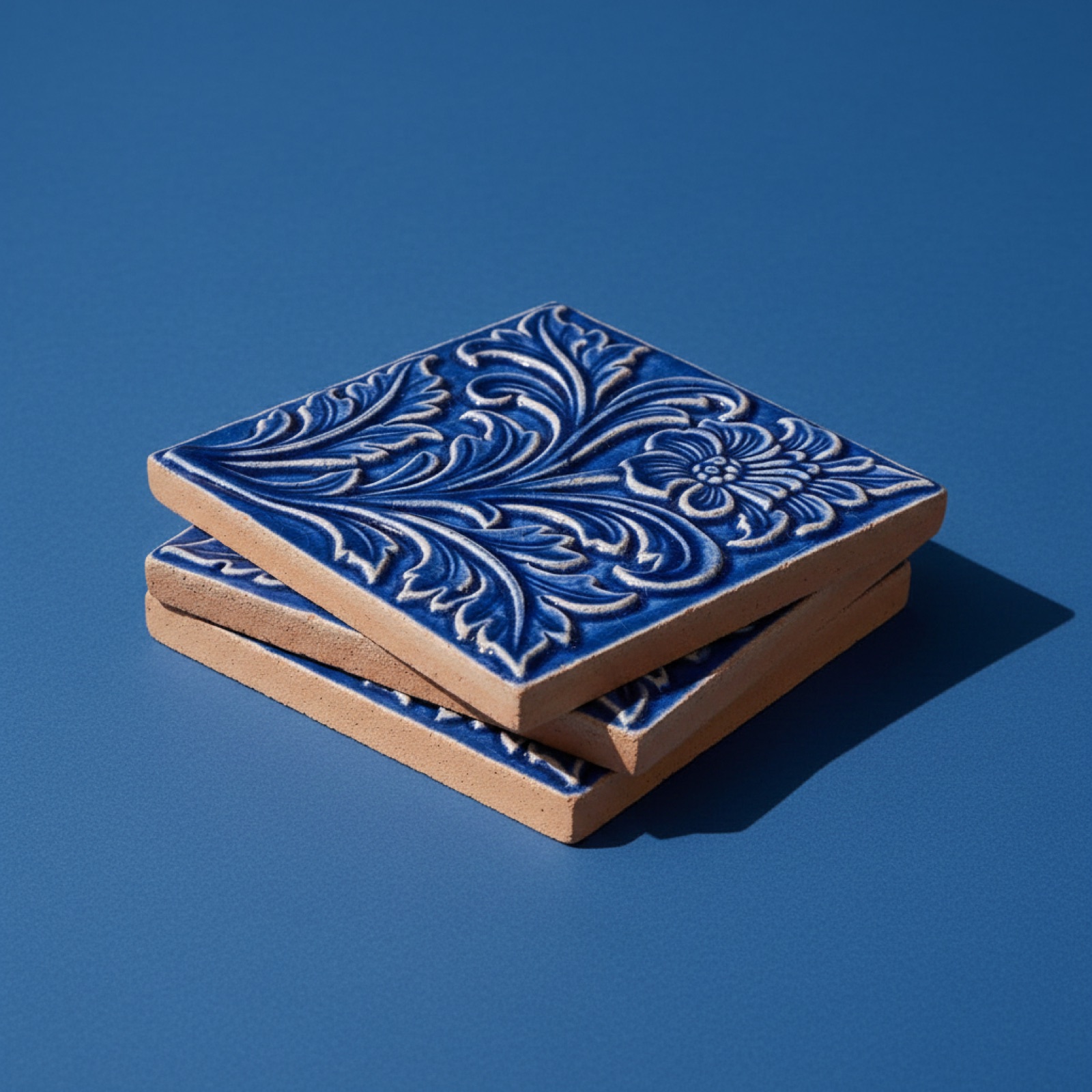 Pila de azulejos en relieve